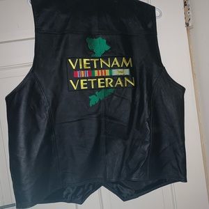 Men’s leather vest